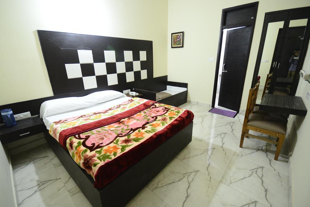 Hotel Mehra Inn Amritsar Rom bilde